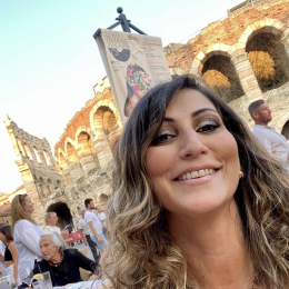 Laura profile