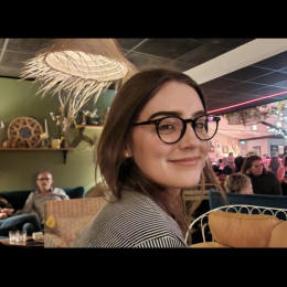 Chloe profile