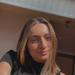 Léna profile