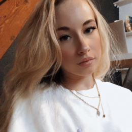 Salomé profile