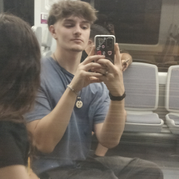 Víctor profile