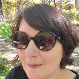 Véronique profile