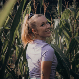 Carolane profile