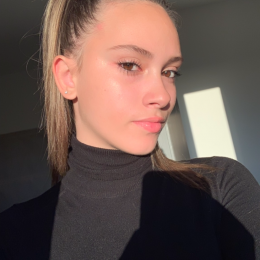 Chiara profile