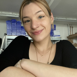 Anais profile