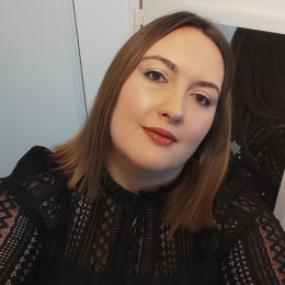Laura profile
