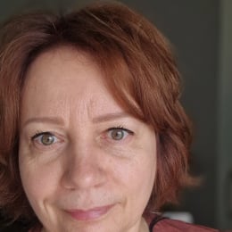 Veronique profile
