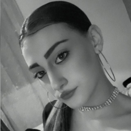 Chiara profile