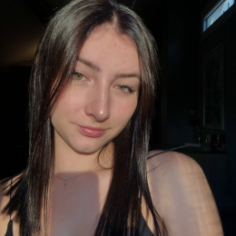 Manon profile
