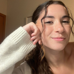 Míriam profile