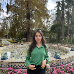 Léna profile