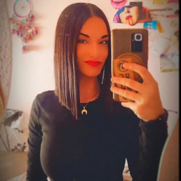 Laura profile