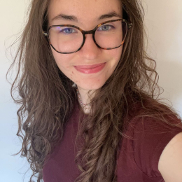Léana profile