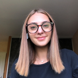 Léa profile