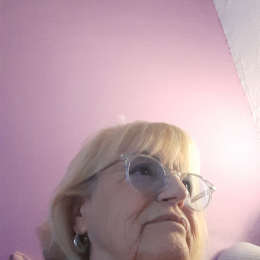 Simone profile