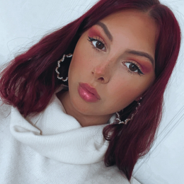 Margaux profile