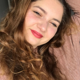Léa profile