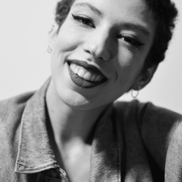 Léa profile