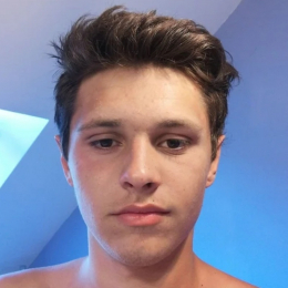 Léo profile