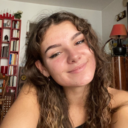Laetitia profile