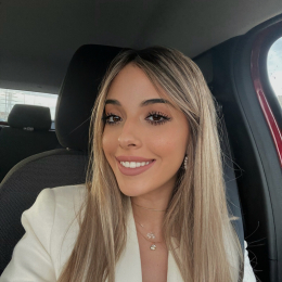 Alejandra profile