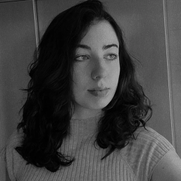 Léane profile