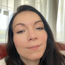 Suzi profile