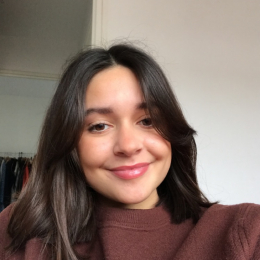 Yolène profile