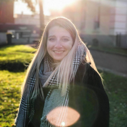 Laura profile
