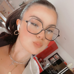 Céline profile