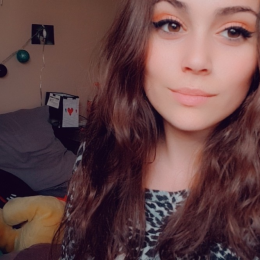 Manon profile