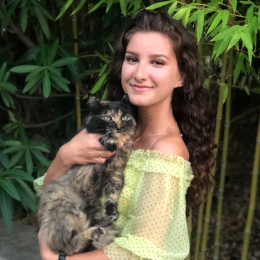 Léa profile