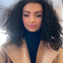 Léna profile