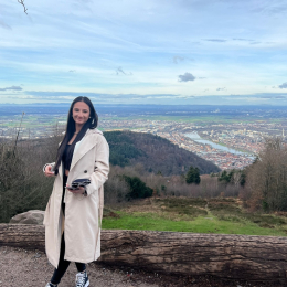 Laura profile