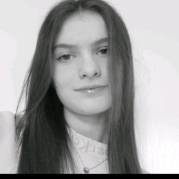 Léa profile